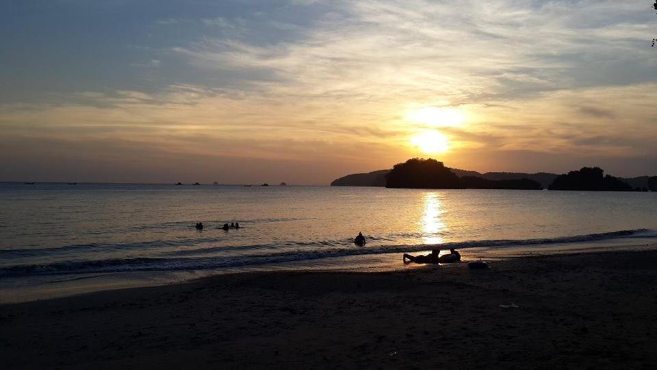 Tara House Hotel Ko Lanta Eksteriør billede